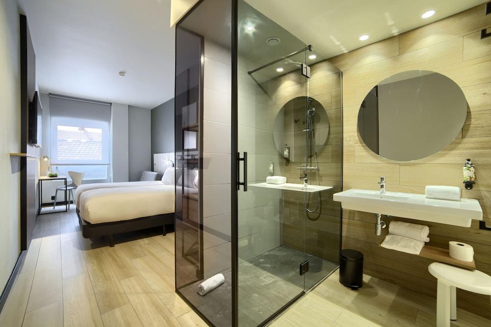 Hotel Bed4U בילבאו מראה חיצוני תמונה